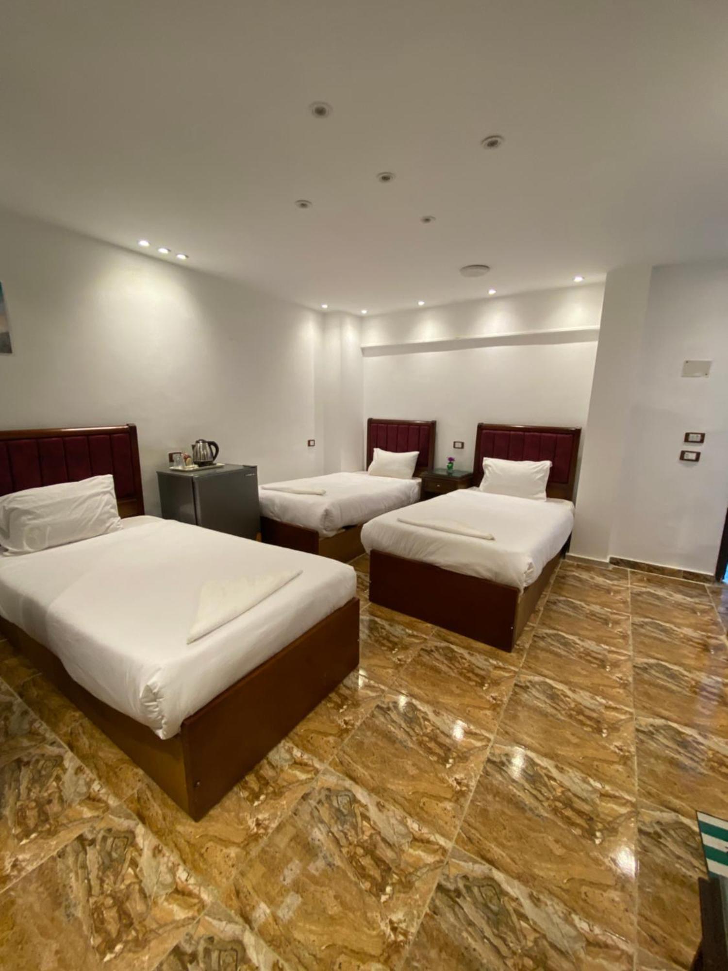 Kafret el-Gabal Middle East Pyramids Hotel מראה חיצוני תמונה