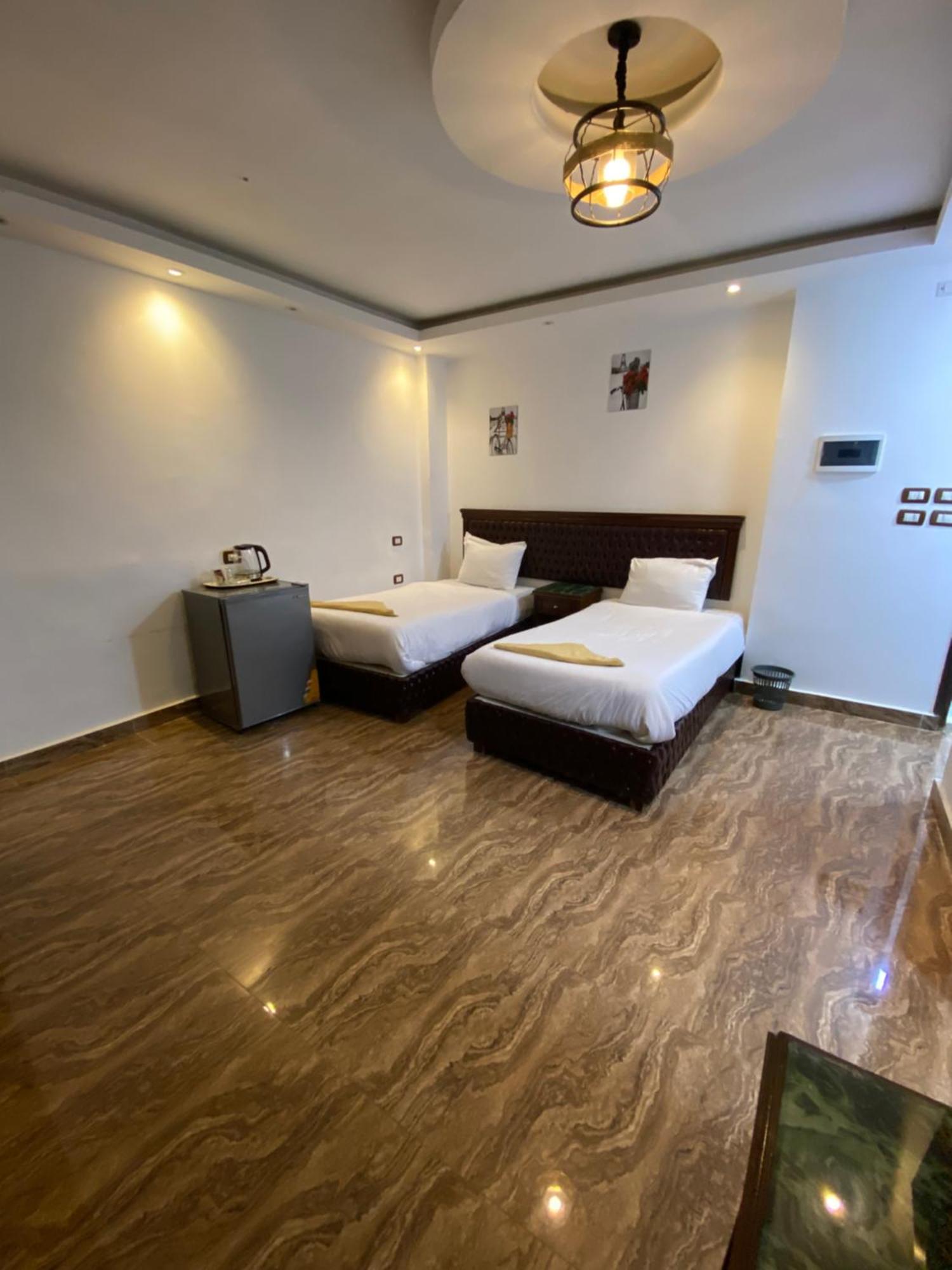 Kafret el-Gabal Middle East Pyramids Hotel מראה חיצוני תמונה