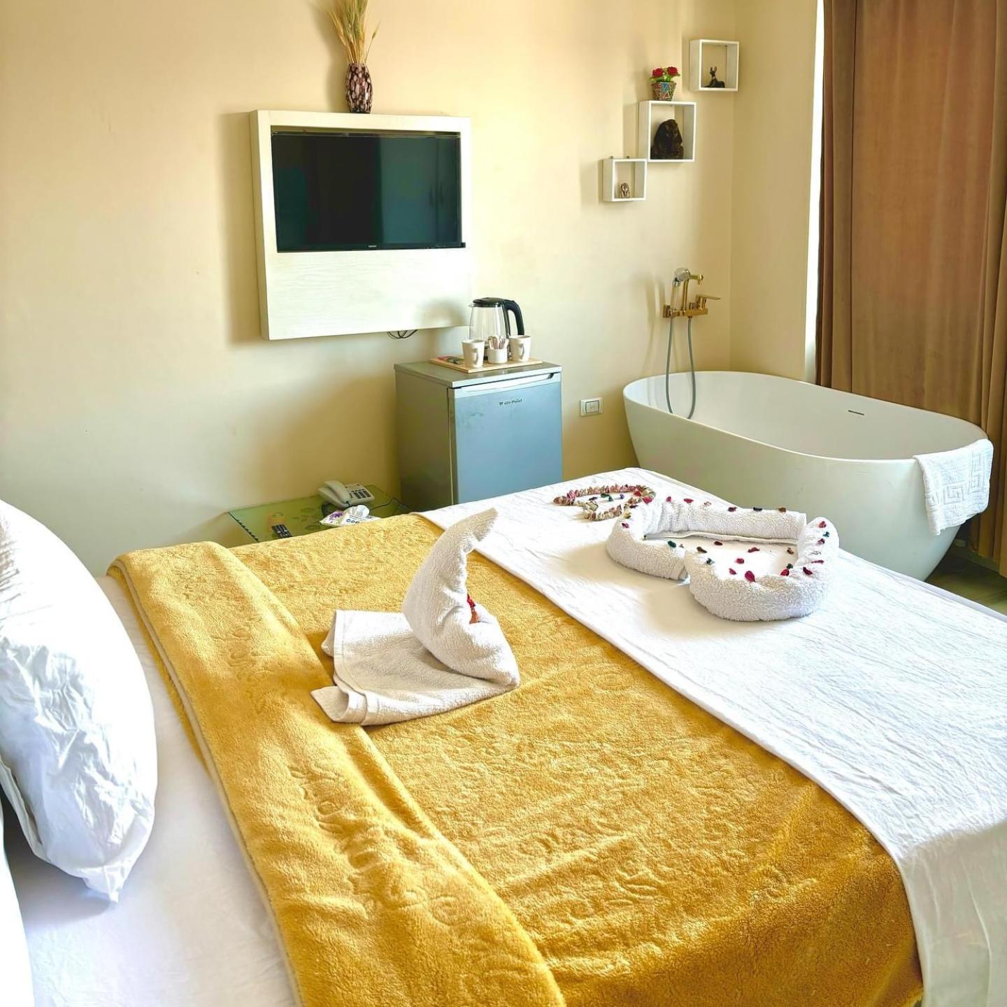 Kafret el-Gabal Middle East Pyramids Hotel מראה חיצוני תמונה